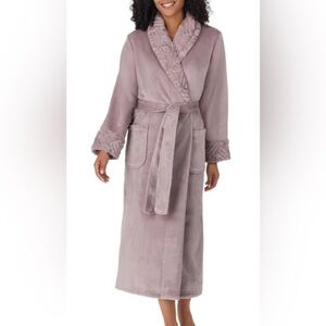 Women’s Bathrobe Light Purple Size M, L, XL Carole Hochman Ladies Plush Robe NEW